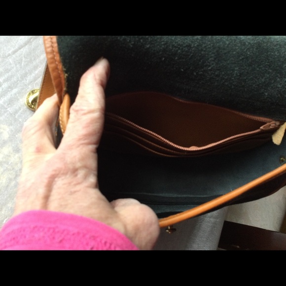 Dooney & Bourke AWL Shoulder Crossbody Bag Blue Black/British Tan - Picture 15 of 16